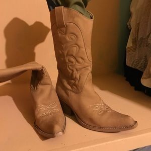 Nine West western boots 👢
